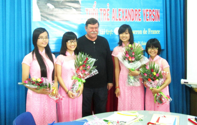 Nữ sinh Hà Nội giành giải nhất Giải thưởng trẻ-Alexandre Yersin ảnh 1