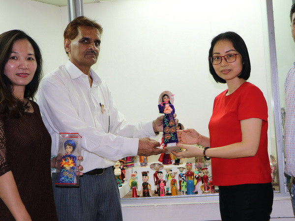 Khai mạc triển lãm ảnh Việt Nam tại thành phố Chandigarh của Ấn Độ ảnh 3