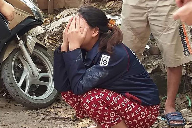 Người mẹ tuyệt vọng ngóng tìm con trong đám cháy ở Hà Nội ảnh 2