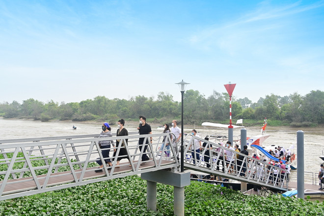 Trải nghiệm biệt thự mẫu đô thị đảo Phượng Hoàng bằng đường sông ảnh 8