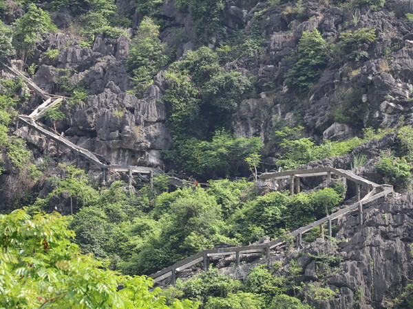 Tháo dỡ xong công trình trái phép trên núi Cái Hạ thuộc Tràng An cổ ảnh 1