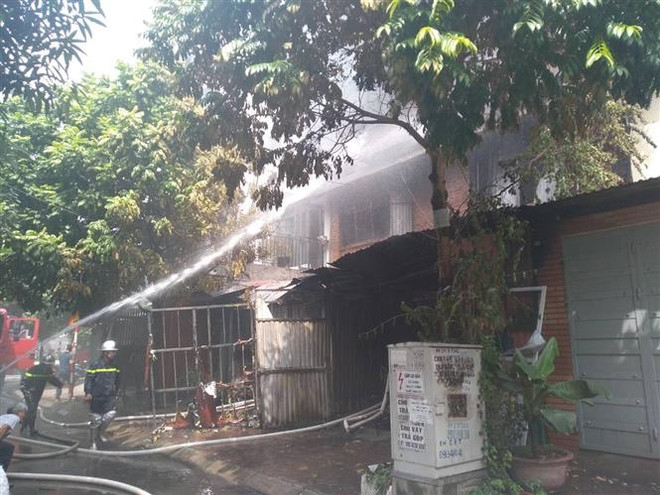 Đã tìm thấy thi thể nạn nhân trong vụ cháy tại khu đô thị Trung Văn ảnh 1