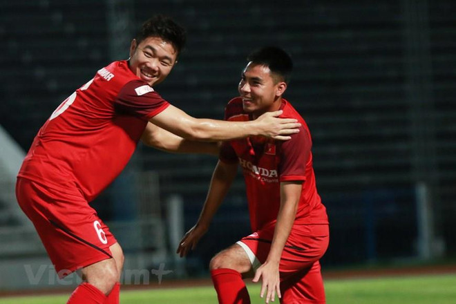 Kênh nào trực tiếp trận Việt Nam đối đầu Thái Lan tại King's Cup? ảnh 1