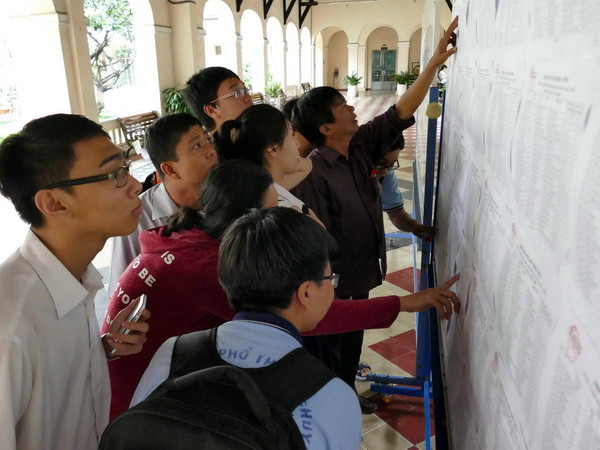 Điểm thi vào lớp 10 tại Thành phố Hồ Chí Minh cao hơn năm trước ảnh 1