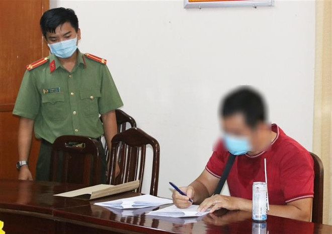 Xử phạt nhiều đối tượng đăng thông tin sai sự thật về dịch COVID-19 ảnh 1