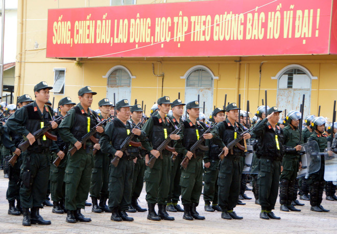 Tỉnh Sóc Trăng ra mắt Tiểu đoàn Cảnh sát Cơ động dự bị chiến đấu ảnh 1