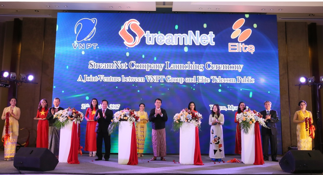 Bộ trưởng Trương Minh Tuấn dự lễ khai trương liên doanh của VNPT tại Myanmar. (Ảnh: VNPT) “Tiến quân” vào Myanmar, VNPT nắm 67% cổ phần ở công ty Internet ảnh 1