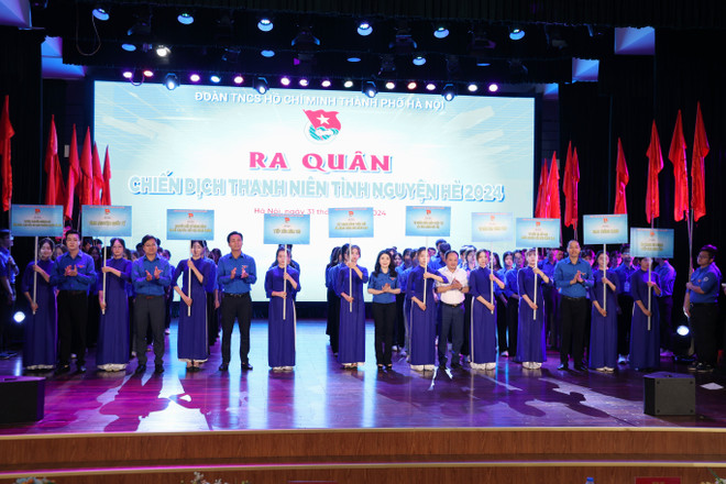 Thành đoàn Hà Nội đã ra mắt 10 đội hình tham gia chiến dịch Thanh niên tình nguyện hè 2024. (Ảnh: Minh Hiếu/Vietnam+) anh3.JPG