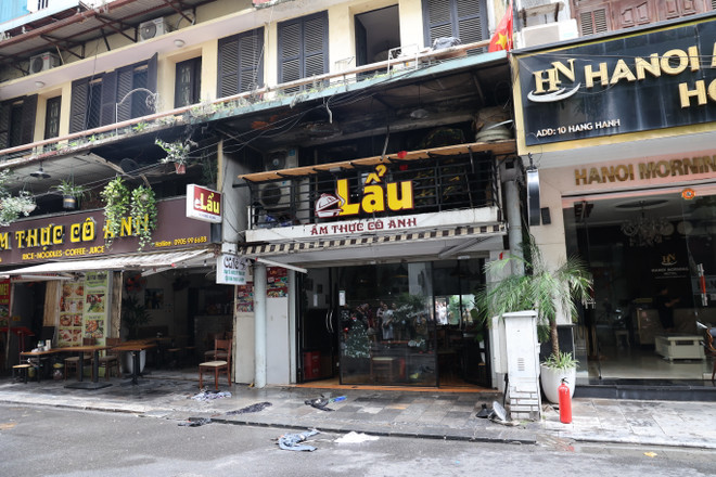Hiện trường vụ cháy quán ăn trên phố Hàng Mành. (Ảnh: PV/Vietnam+) 5Q8A3811.JPG