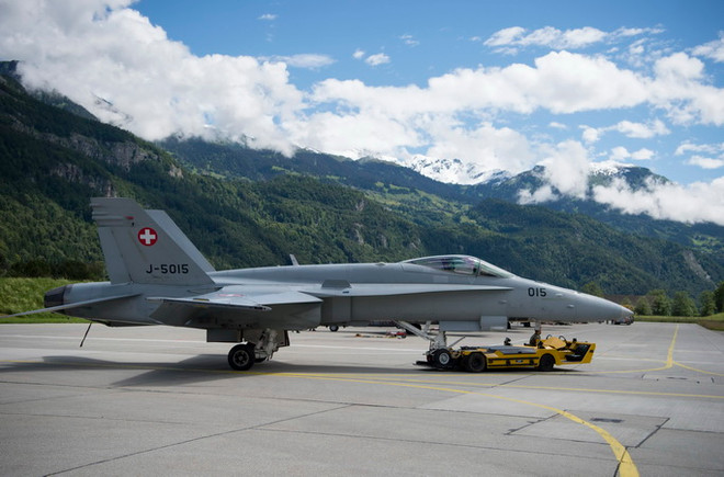 Thụy Sĩ chi hàng tỷ USD để tái trang bị cho các máy bay F/A-18 ảnh 1