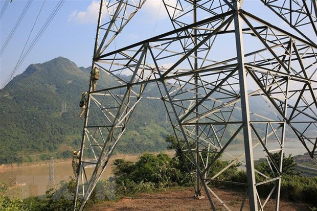 Đóng điện xung kích công trình trạm biến áp 220kV Mường La-đấu nối ảnh 1