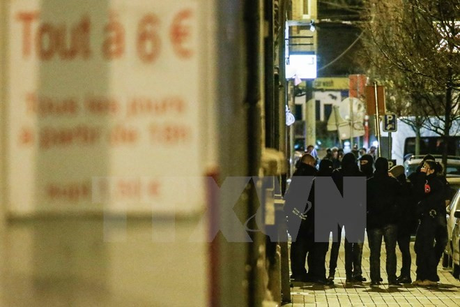 Cảnh sát Bỉ tuần tra tại thủ đô Brussels. (Nguồn: AFP/TTXVN) Bỉ bắt 12 đối tượng nghi có kế hoạch thực hiện vụ tấn công mới ảnh 1