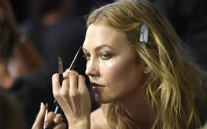 Năm kiểu làm đẹp mê hoặc từ tuần lễ thời trang Haute Couture ảnh 9