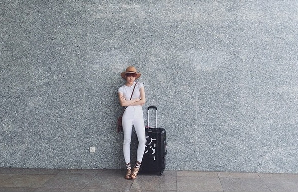 Hồ Ngọc Hà rực rỡ, Hoàng Thùy Linh sành điệu dạo phố tuần này ảnh 11