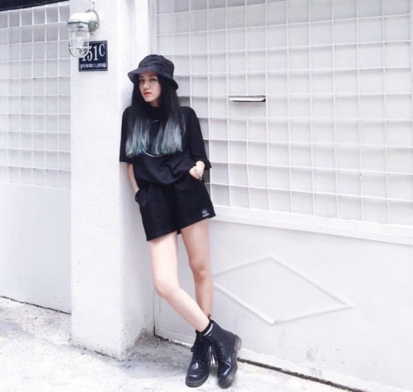 Hồ Ngọc Hà rực rỡ, Hoàng Thùy Linh sành điệu dạo phố tuần này ảnh 9