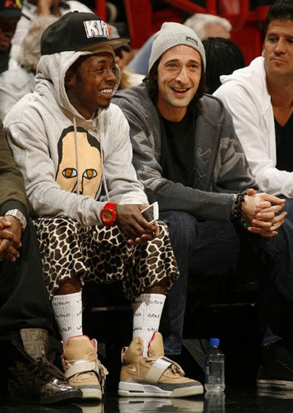 Những đôi giày sneakers cực chất "cộp mác" người nổi tiếng ảnh 1