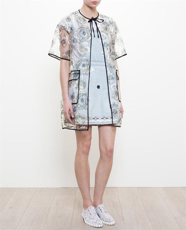 Xu hướng thời trang dành cho thời tiết ẩm ương lúc giao mùa ảnh 2