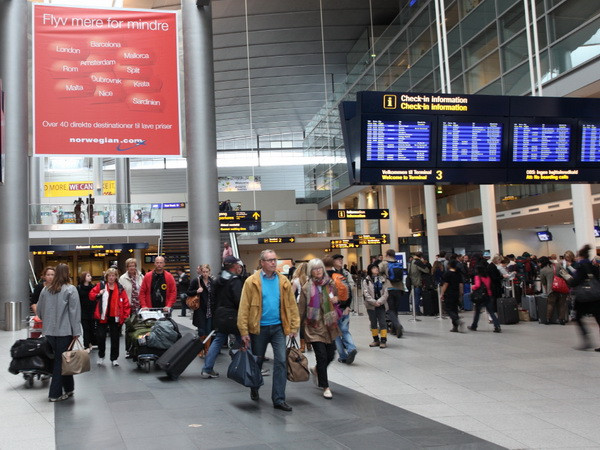 Nghị viện châu Âu ủng hộ thu thập thông tin hành khách hàng không ảnh 1