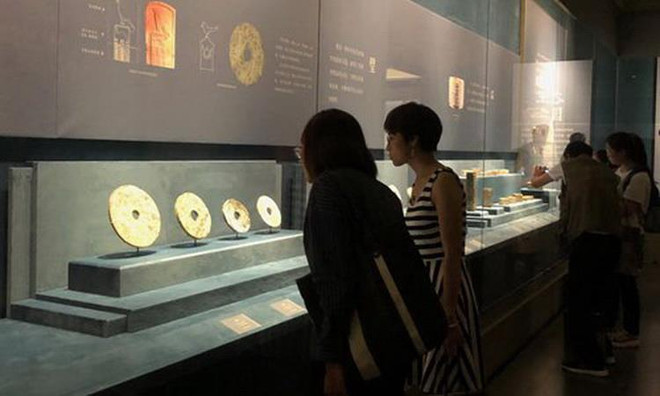 Phát hiện một chiếc đĩa ngọc 4.300 năm tuổi ở Trung Quốc ảnh 1