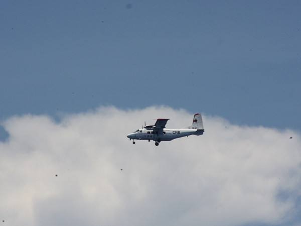 [Photo] Máy bay Trung Quốc xuất hiện, do thám tàu chấp pháp Việt Nam ảnh 1