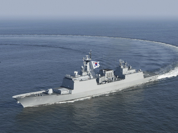Hàn Quốc hạ thủy khinh hạm mang tên lửa để đối phó Triều Tiên ảnh 1