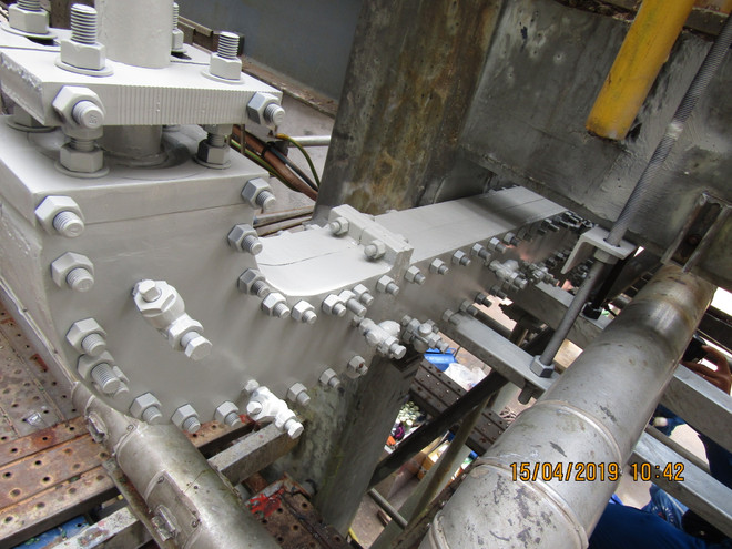 BSR làm chủ công nghệ lắp cùm cơ khí và bơm keo làm kín đường ống ảnh 1