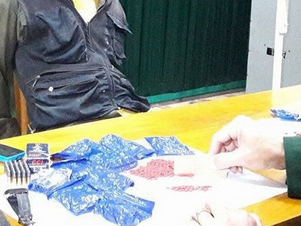 (Ảnh minh họa: Võ Dung/TTXVN) Triệt phá đường dây buôn bán trái phép ma túy từ Lào về Việt Nam ảnh 1