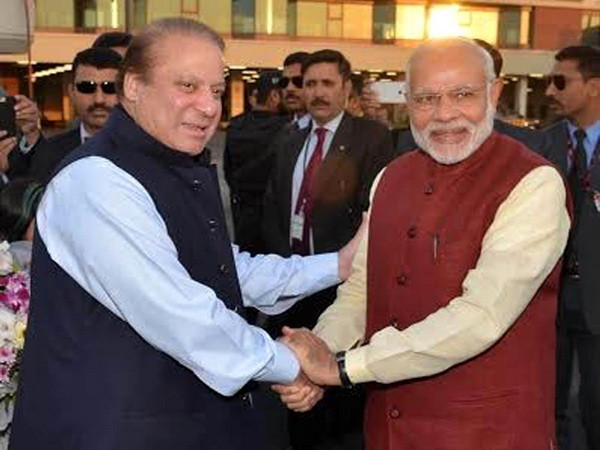 Lãnh đạo Ấn Độ, Pakistan nhất trí tiếp tục nỗ lực giải quyết xung đột ảnh 1