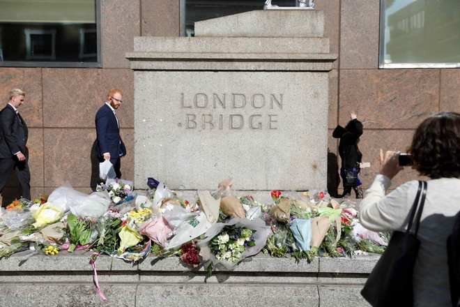 Vụ khủng bố tại London: Số người thiệt mạng lên đến 8 người ảnh 1