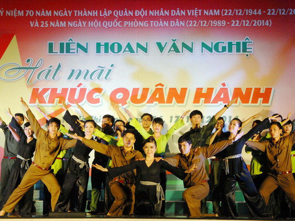 Hào hùng chương trình nghệ thuật “Hát mãi khúc quân hành” ảnh 1