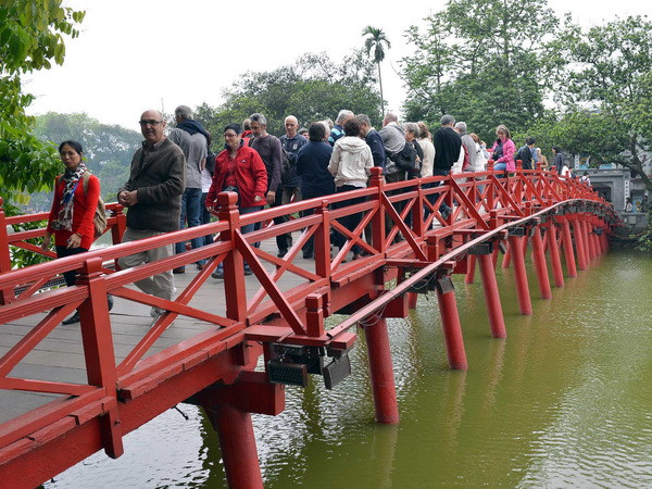 Thành phố Hà Nội đón 3 triệu lượt khách quốc tế trong năm 2014 ảnh 1