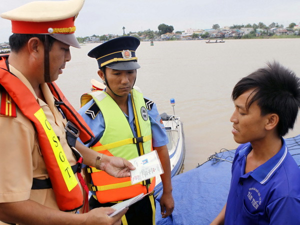 Bảo đảm an toàn giao thông dịp cuối năm và Tết Nguyên đán ảnh 1