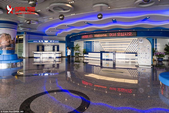 Choáng ngợp về sự hiện đại của sân bay 200 triệu USD ở Triều Tiên ảnh 1