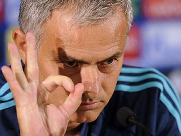 Jose Mourinho tuyên bố "trảm" hàng loạt sao trước trận gặp Porto ảnh 1