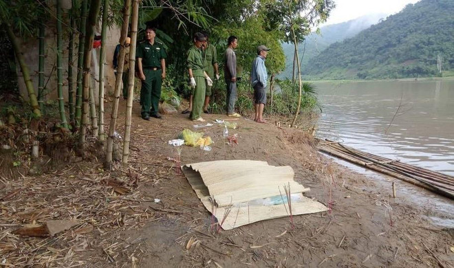 Nghệ An: Phát hiện thi thể bé trai 6 tuổi bên bờ sông Lam ảnh 1