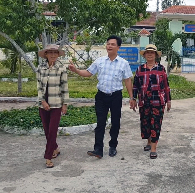 Phú Yên: Người nghèo ở xã Đức Bình Đông hiến đất xây trường ảnh 2