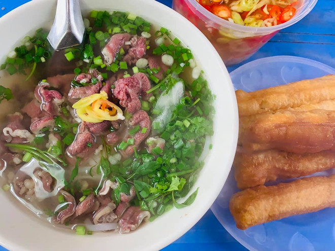 Phở Hà Nội. (Nguồn; Vietnam+) vnp_1308phoHanoi.jpg
