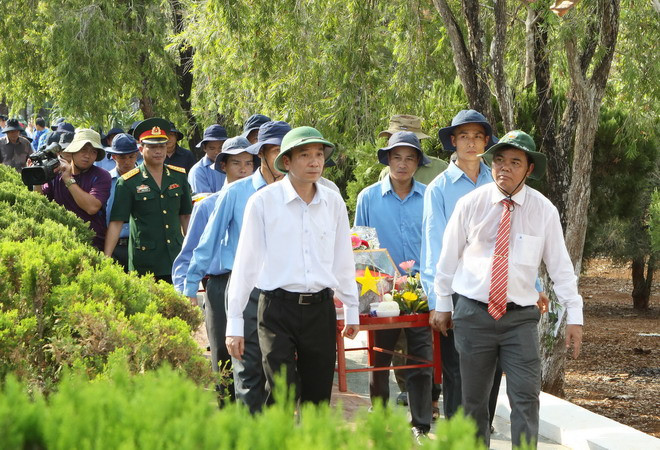 Đắk Lắk truy điệu, an táng hài cốt liệt sỹ hy sinh ở Campuchia ảnh 1