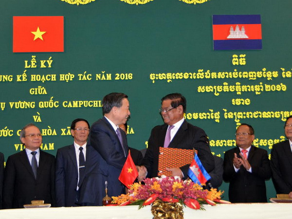 Bộ trưởng Bộ Công an Tô Lâm thăm và làm việc tại Campuchia ảnh 1