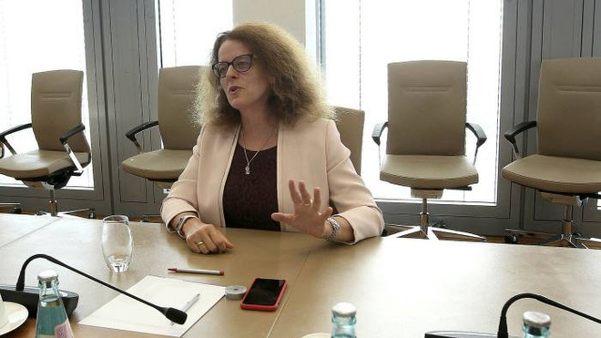 Giới chức Ngân hàng Trung ương châu Âu lo ngại lạm phát tăng phi mã ảnh 1