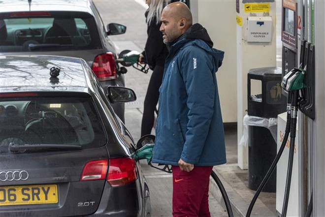 Giá dầu châu Á tăng phiên chiều 16/2 dù căng thẳng Nga-Ukraine đã dịu ảnh 1