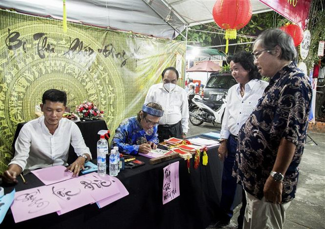 Kiên Giang, Thái Nguyên tổ chức Đêm thơ Nguyên tiêu “Sống và hy vọng” ảnh 2