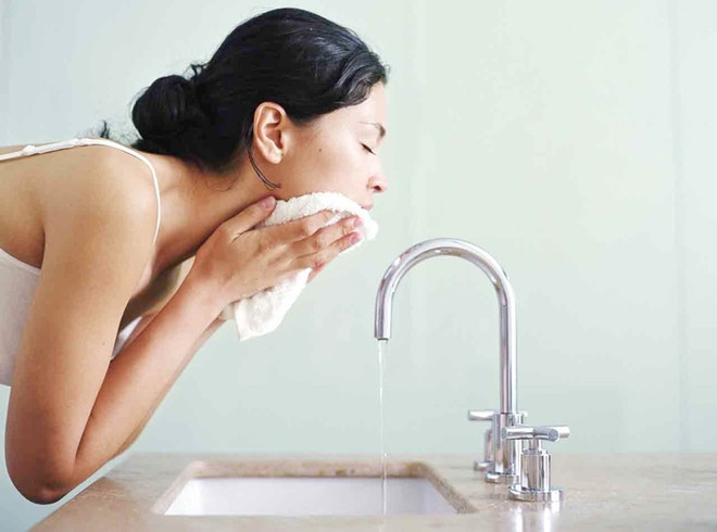 “Skin gritting” - phương pháp làm sạch bã nhờn và mụn đầu đen ảnh 4