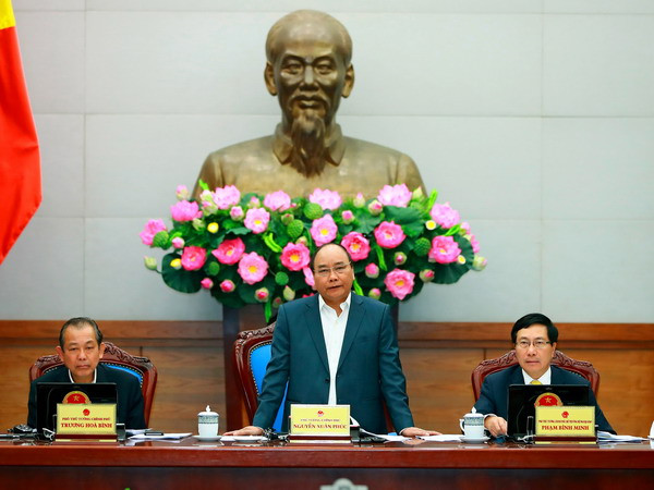 Thủ tướng: Cần có giải pháp quyết liệt để đạt tăng trưởng 6,7% ảnh 1