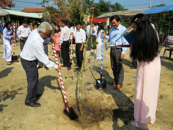 Thành phố Hồ Chí Minh khởi động chương trình Gia đình trồng cây ảnh 1