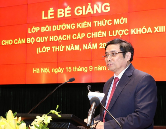 Bế giảng Lớp bồi dưỡng cho cán bộ quy hoạch cấp chiến lược khóa XIII ảnh 1