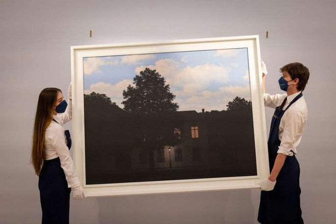 Tác phẩm siêu thực của danh họa Rene Magritte đạt mức giá cao kỷ lục ảnh 1