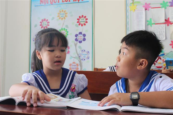 Những người thầm lặng gieo chữ nơi đầu sóng Trường Sa ảnh 2