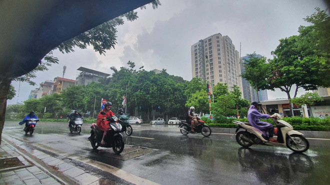 Khu vực Bắc Bộ và thủ đô Hà Nội trời mát, có lúc mưa to và dông ảnh 1