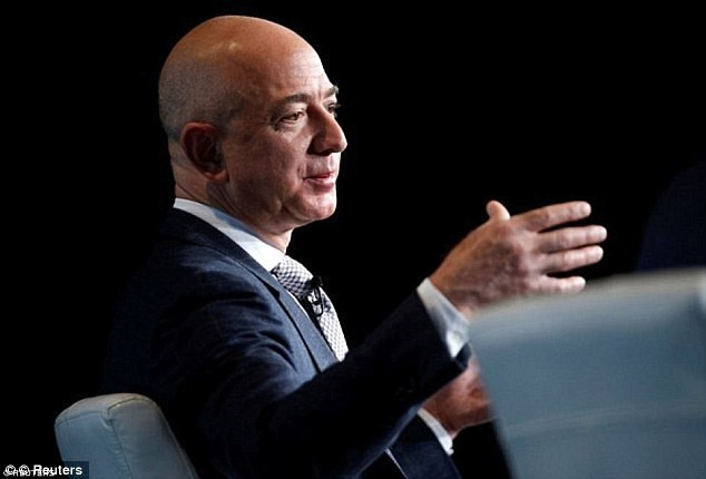 CEO của Tập đoàn Amazon trở thành tỷ phú giàu nhất thế giới ảnh 1